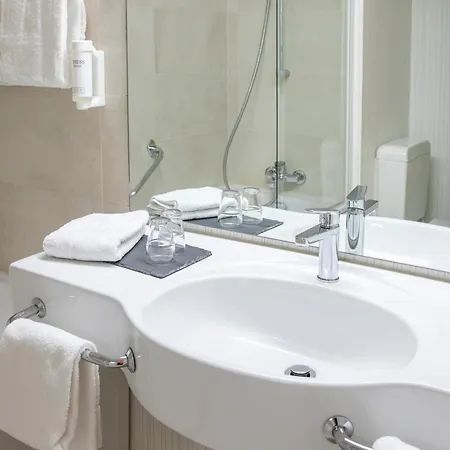 Achat Hotel 4*